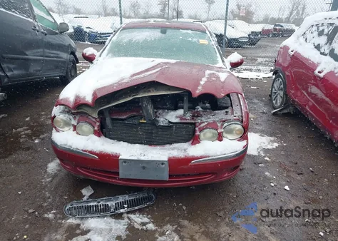 2002 Jaguar X-Type 2.5L z USA, uszkodzony, nr VIN SAJEA51D52XC67098